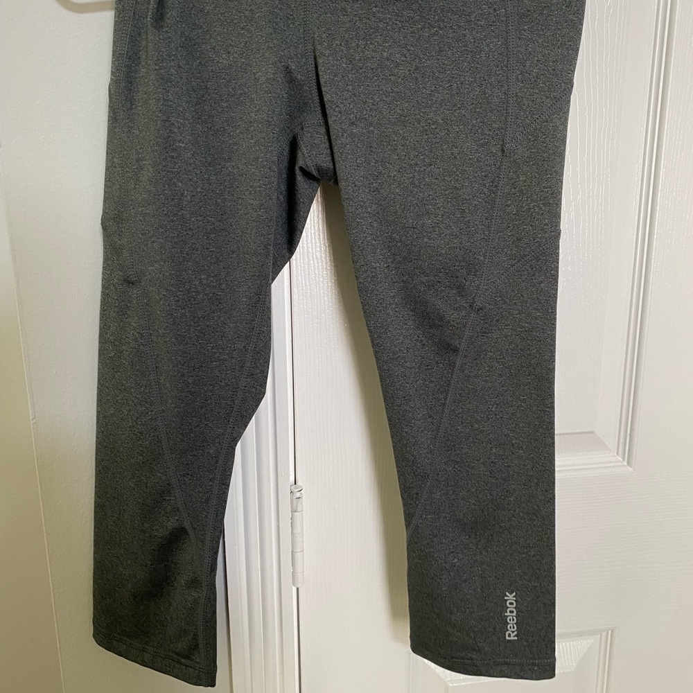 REEBOK active wear capris